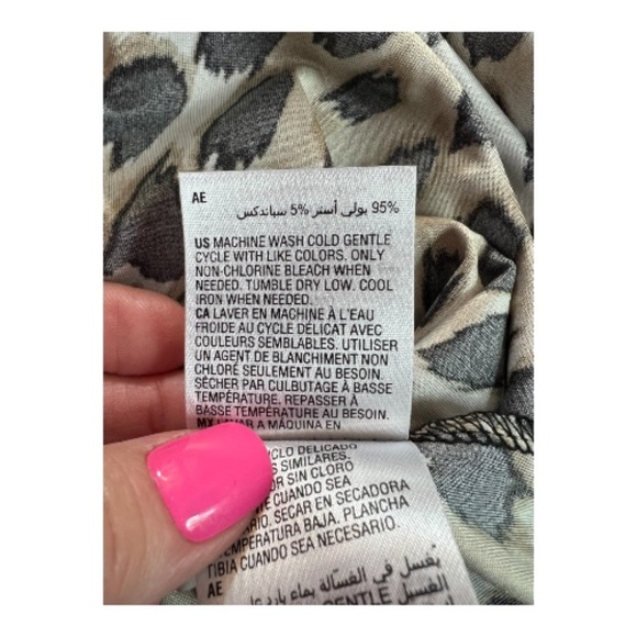 Banana Republic women’s long sleeve scoop neck tunic sweater in a rich purple hu - Picture 9 of 9